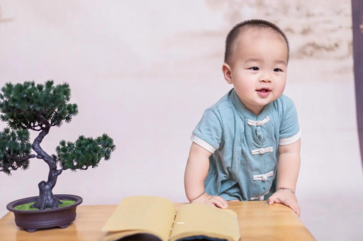招远六个月宝宝可以坐吗